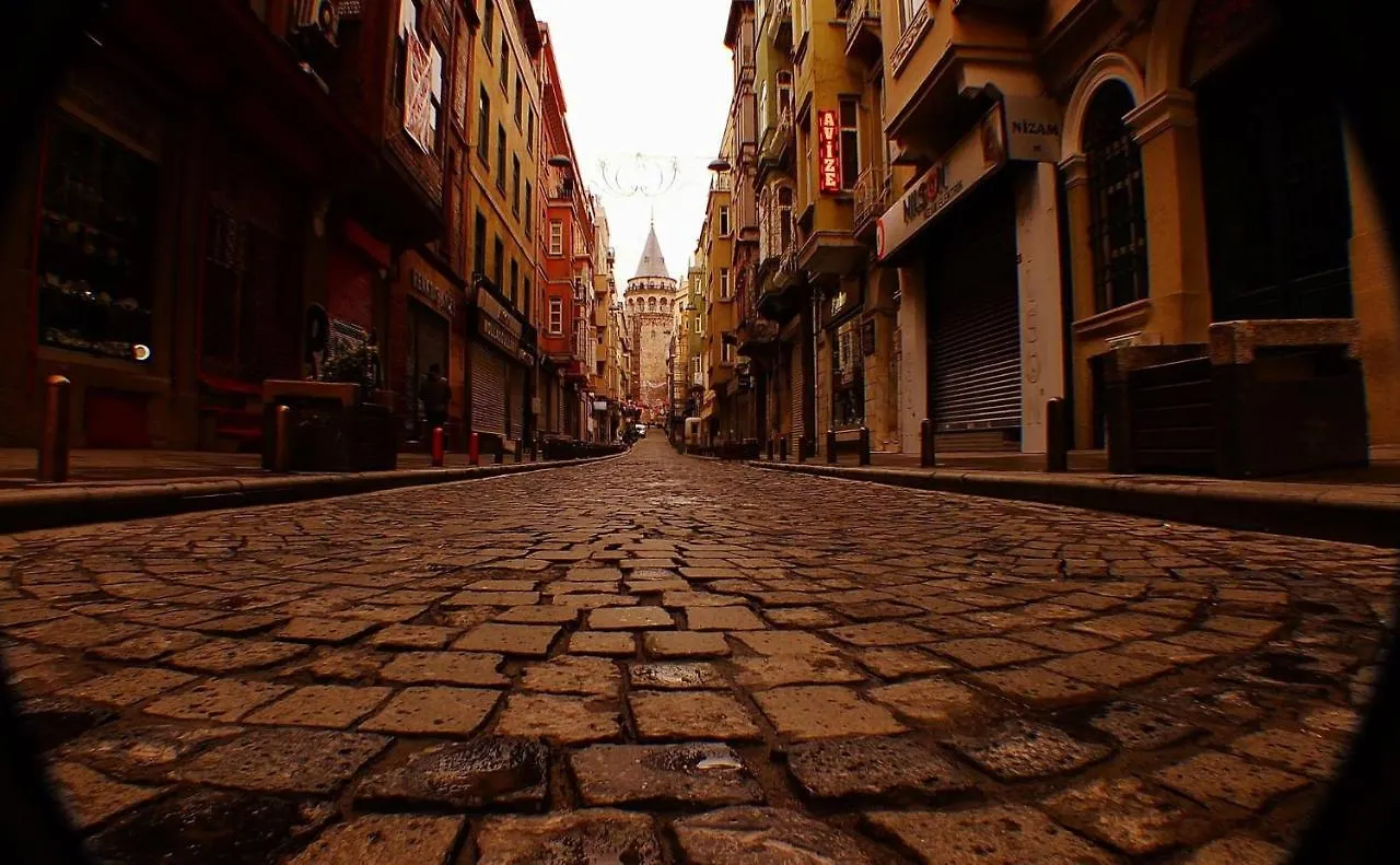 Taksim Lion 37 Studios İstanbul