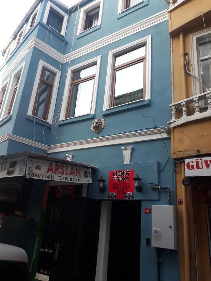 Taksim Lion 37 Studios Istanbul